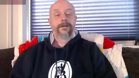 Snapshot of hardmrlazy chatting on 27, 12, 2024 MrLazy online show from 27, 12, 2024