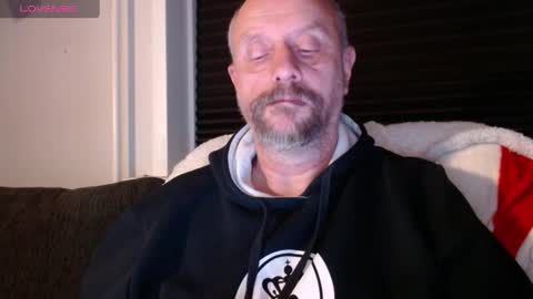 Snapshot of hardmrlazy chatting on 27, 12, 2024 MrLazy online show from 27, 12, 2024
