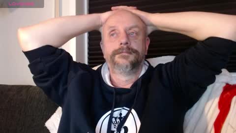 Snapshot of hardmrlazy chatting on 27, 12, 2024 MrLazy online show from 27, 12, 2024