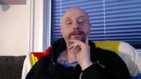 Snapshot of hardmrlazy chatting on 31, 12, 2024 MrLazy online show from 31, 12, 2024