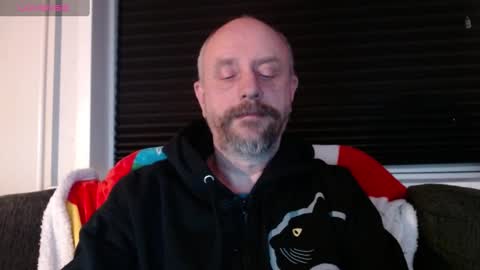 Snapshot of hardmrlazy chatting on 2, 1, 2025 MrLazy online show from 2, 1, 2025