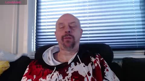 Snapshot of hardmrlazy chatting on 2, 2, 2025 MrLazy online show from 2, 2, 2025