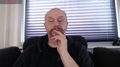 Snapshot of hardmrlazy chatting on 22, 2, 2025 MrLazy online show from 22, 2, 2025