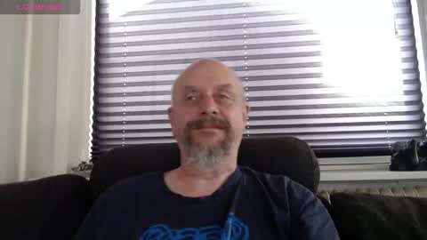 Snapshot of hardmrlazy chatting on 16, 9, 2025 MrLazy online show from 16, 9, 2025