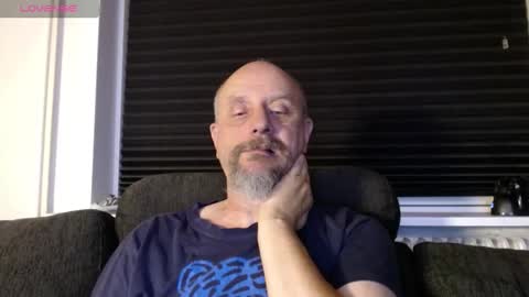 Snapshot of hardmrlazy chatting on 17, 9, 2025 MrLazy online show from 17, 9, 2025