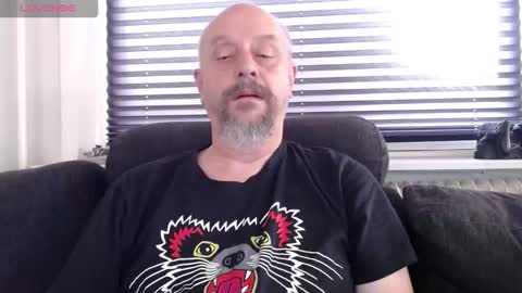 Snapshot of hardmrlazy chatting on 19, 9, 2025 MrLazy online show from 19, 9, 2025