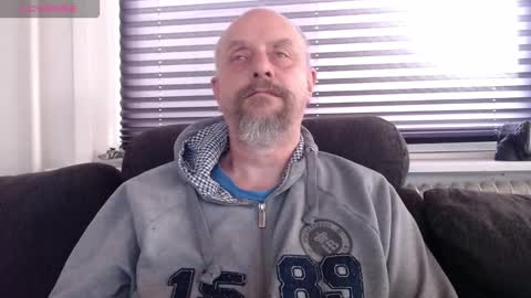 Snapshot of hardmrlazy chatting on 21, 9, 2025 MrLazy online show from 21, 9, 2025