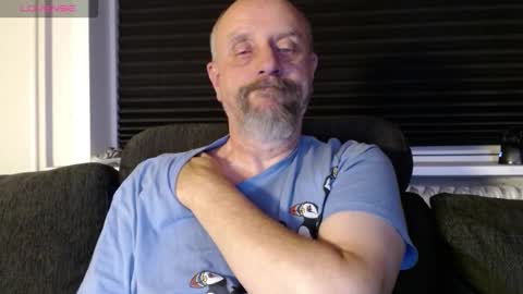 Snapshot of hardmrlazy chatting on 23, 9, 2025 MrLazy online show from 23, 9, 2025