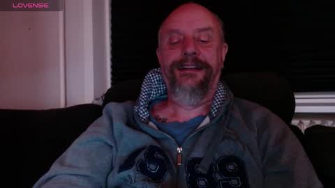 Snapshot of hardmrlazy chatting on 27, 9, 2025 MrLazy online show from 27, 9, 2025
