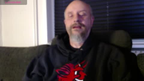 Snapshot of hardmrlazy chatting on 5, 10, 2025 MrLazy online show from 5, 10, 2025