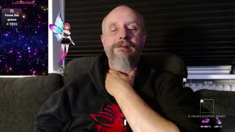 Snapshot of hardmrlazy chatting on 6, 10, 2025 MrLazy online show from 6, 10, 2025