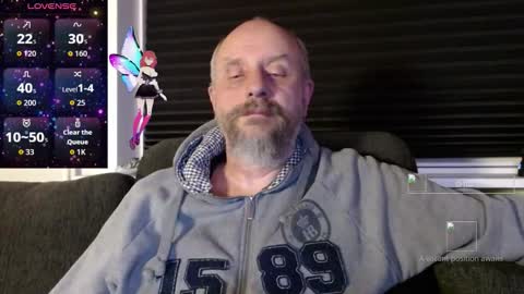 Snapshot of hardmrlazy chatting on 13, 10, 2025 MrLazy online show from 13, 10, 2025