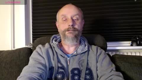 Snapshot of hardmrlazy chatting on 14, 10, 2025 MrLazy online show from 14, 10, 2025