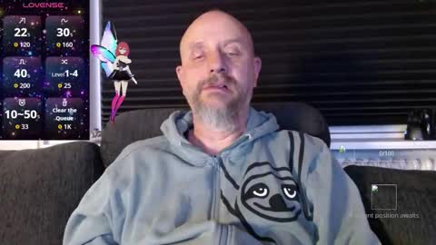 Snapshot of hardmrlazy chatting on 27, 10, 2025 MrLazy online show from 27, 10, 2025