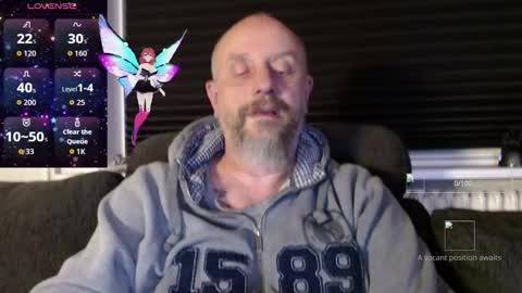 Snapshot of hardmrlazy chatting on 11, 11, 2025 MrLazy online show from 11, 11, 2025