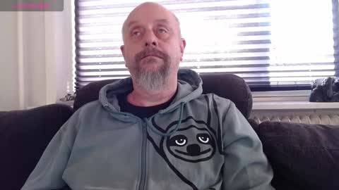 Snapshot of hardmrlazy chatting on 26, 11, 2025 MrLazy online show from 26, 11, 2025