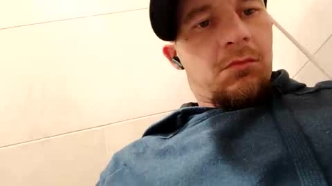 hardnready5502 online show from 20, 2, 2025