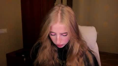 Snapshot of harley_kimm chatting on 12, 11, 2025 Julia online show from 12, 11, 2025