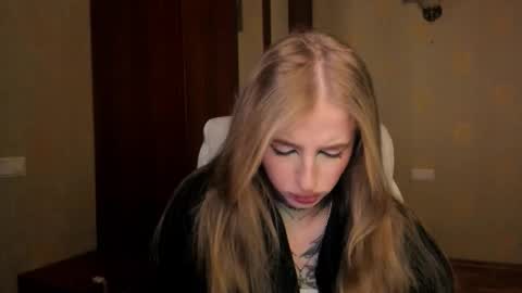 Snapshot of harley_kimm chatting on 16, 12, 2025 Julia online show from 16, 12, 2025