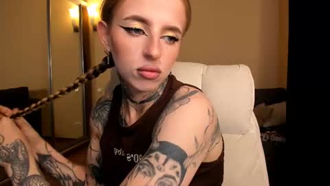 Julia online show from 12, 7, 2026