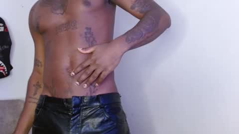 Snapshot of harley_quinnn111 chatting on 16, 11, 2025 harley_quinnn111 online show from 16, 11, 2025