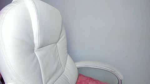 Snapshot of harleyqueen_robbie chatting on 4, 12, 2024 harleyqueen_robbie online show from 4, 12, 2024