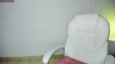 Snapshot of harleyqueen_robbie chatting on 23, 1, 2025 harleyqueen_robbie online show from 23, 1, 2025