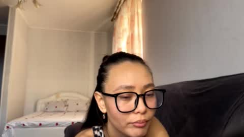 Snapshot of harolddierolf chatting on 12, 10, 2025 Naomi online show from 12, 10, 2025
