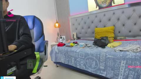 Snapshot of haroldxl chatting on 1, 12, 2025 IM HAROLD online show from 1, 12, 2025