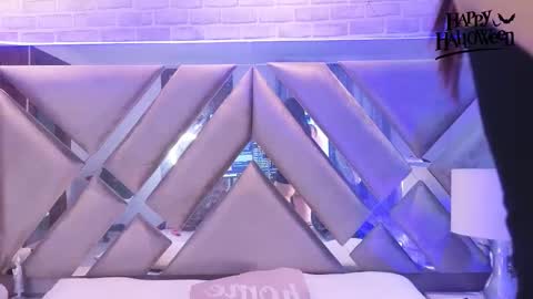 Snapshot of harperwest_ chatting on 17, 10, 2025 Harper online show from 17, 10, 2025