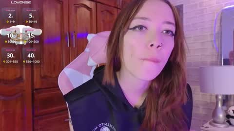 Snapshot of harperwest_ chatting on 8, 11, 2025 Harper online show from 8, 11, 2025