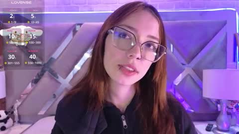 Snapshot of harperwest_ chatting on 17, 11, 2025 Harper online show from 17, 11, 2025