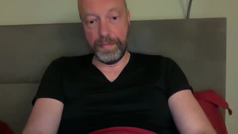 Snapshot of harpsichord1983 chatting on 16, 4, 2026 harpsichord1983 online show from 16, 4, 2026