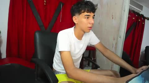 Snapshot of harry_latinboy chatting on 12, 12, 2024 Harry online show from 12, 12, 2024