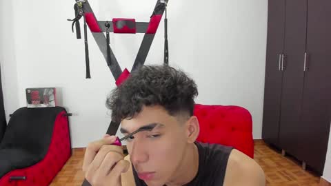 Snapshot of harry_latinboy chatting on 8, 1, 2025 Harry online show from 8, 1, 2025