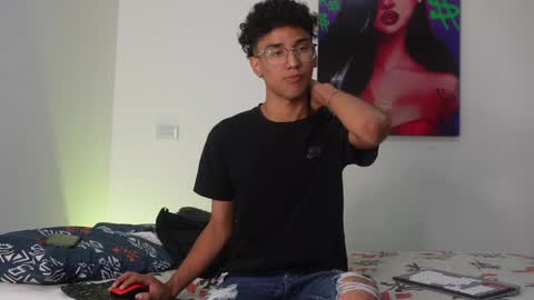 Snapshot of harrytwink18 chatting on 20, 12, 2024 HARRY online show from 20, 12, 2024