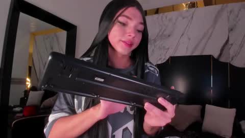 Snapshot of haruka_hot chatting on 6, 3, 2025 Haruka online show from 6, 3, 2025