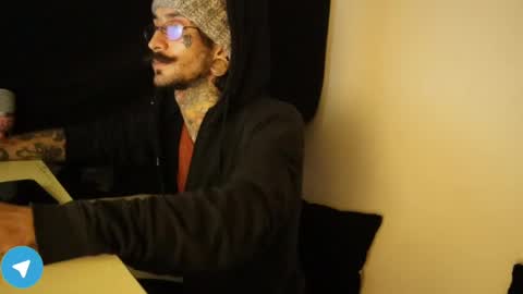 More content   2   online show from 24, 1, 2025