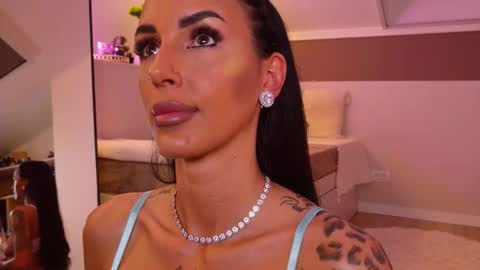 Hayley online show from 3, 2, 2026