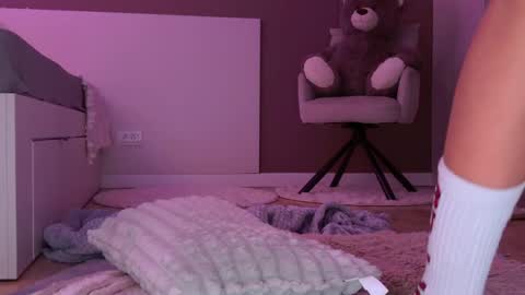 Hayley online show from 12, 4, 2026