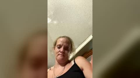 Snapshot of hayleyhuh111 chatting on 14, 6, 2026 hayleyhuh111 online show from 14, 6, 2026