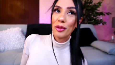 Haylie online show from 2, 1, 2025