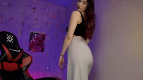 Hazel online show from 4, 4, 2026