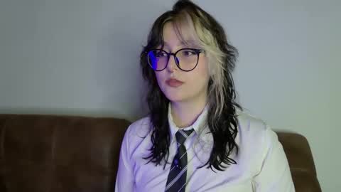 Hazel Brown online show from 28, 5, 2026