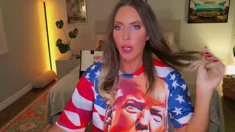 Snapshot of hazeleo chatting on 9, 3, 2025 Hazeleo online show from 9, 3, 2025