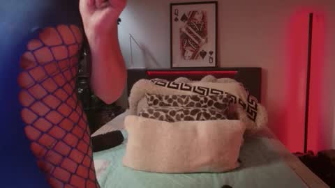 Snapshot of hazeleo chatting on 1, 12, 2025 Hazeleo online show from 1, 12, 2025