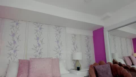 HazelMoret online show from 10, 9, 2025