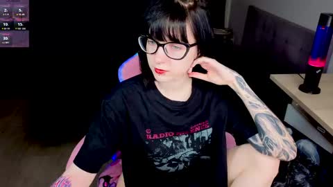 Snapshot of hazeltompson chatting on 16, 4, 2026 hazeltompson online show from 16, 4, 2026