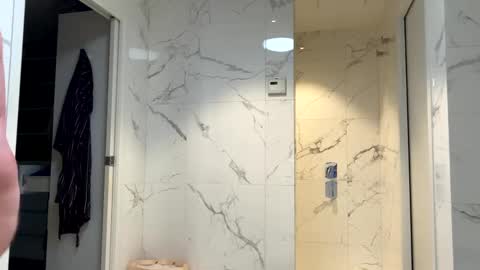 Snapshot of hb2283 chatting on 1, 2, 2025 h babe online show from 1, 2, 2025