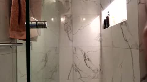 Snapshot of hb2283 chatting on 28, 9, 2025 h babe online show from 28, 9, 2025